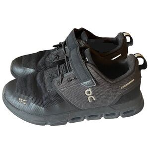 On Cloud Play Kids Running Shoes Size K2.5 Black/Black Speed Laces Unisex